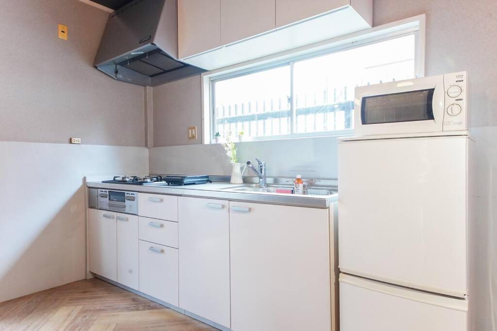 Ferienwohnung Sanacion Namba 難波千日前の5Ldk120平米 駅徒歩2分 広々バルコニーでバーベキューも可能 Ōsaka Exterior foto