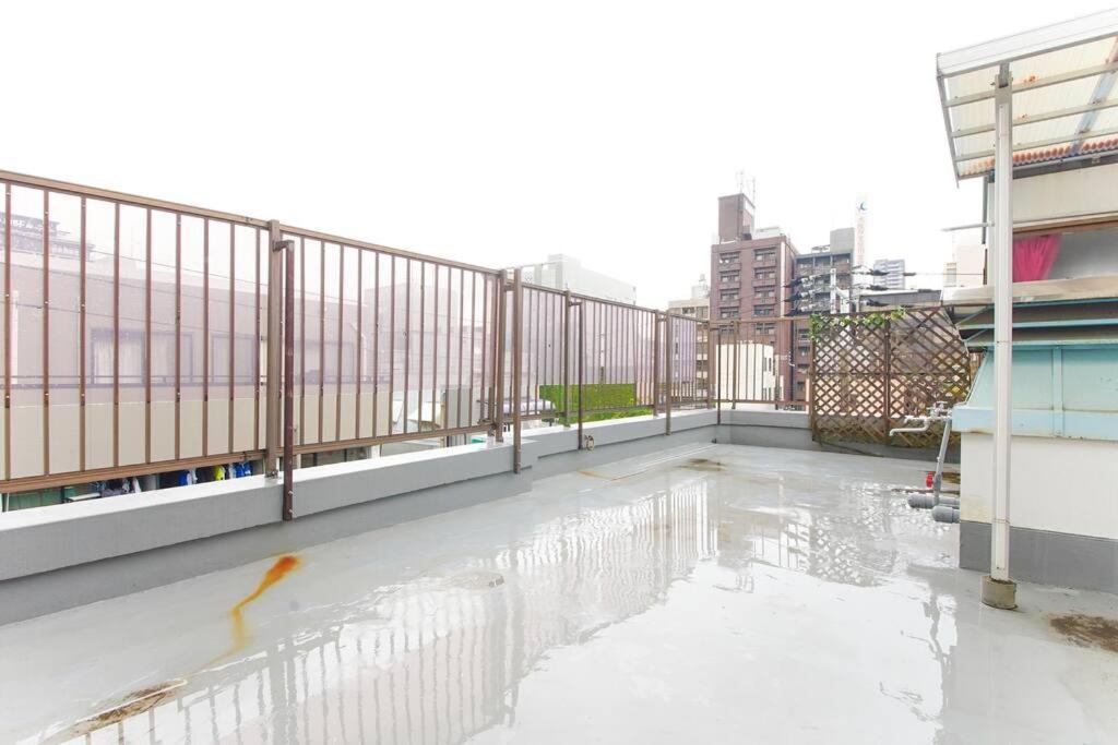 Ferienwohnung Sanacion Namba 難波千日前の5Ldk120平米 駅徒歩2分 広々バルコニーでバーベキューも可能 Ōsaka Exterior foto